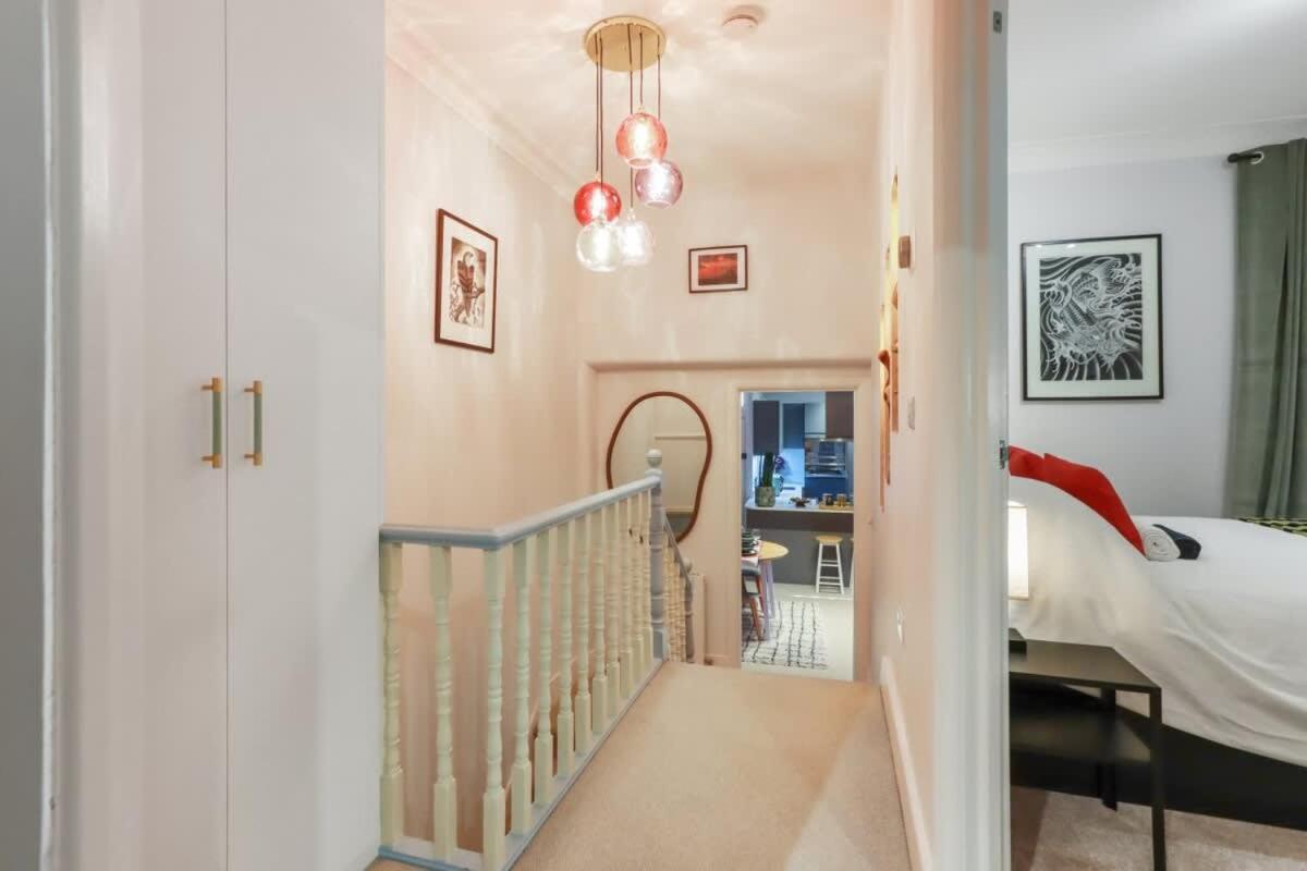 Modern Double Bedroom In City Apartment Room 1 London Bagian luar foto