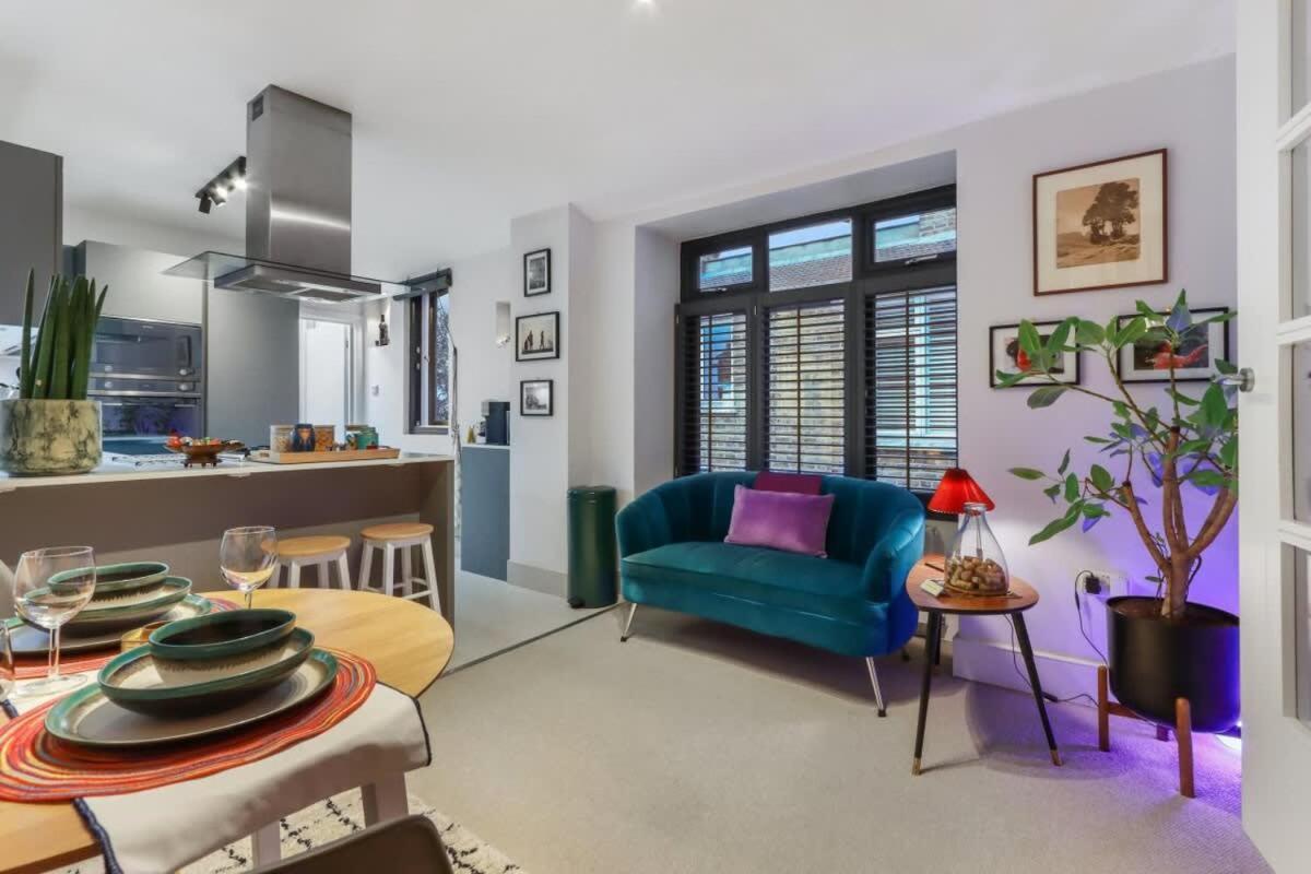 Modern Double Bedroom In City Apartment Room 1 London Bagian luar foto